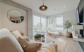 Penthouse Perfection - 2Br Elegance On Worcester St