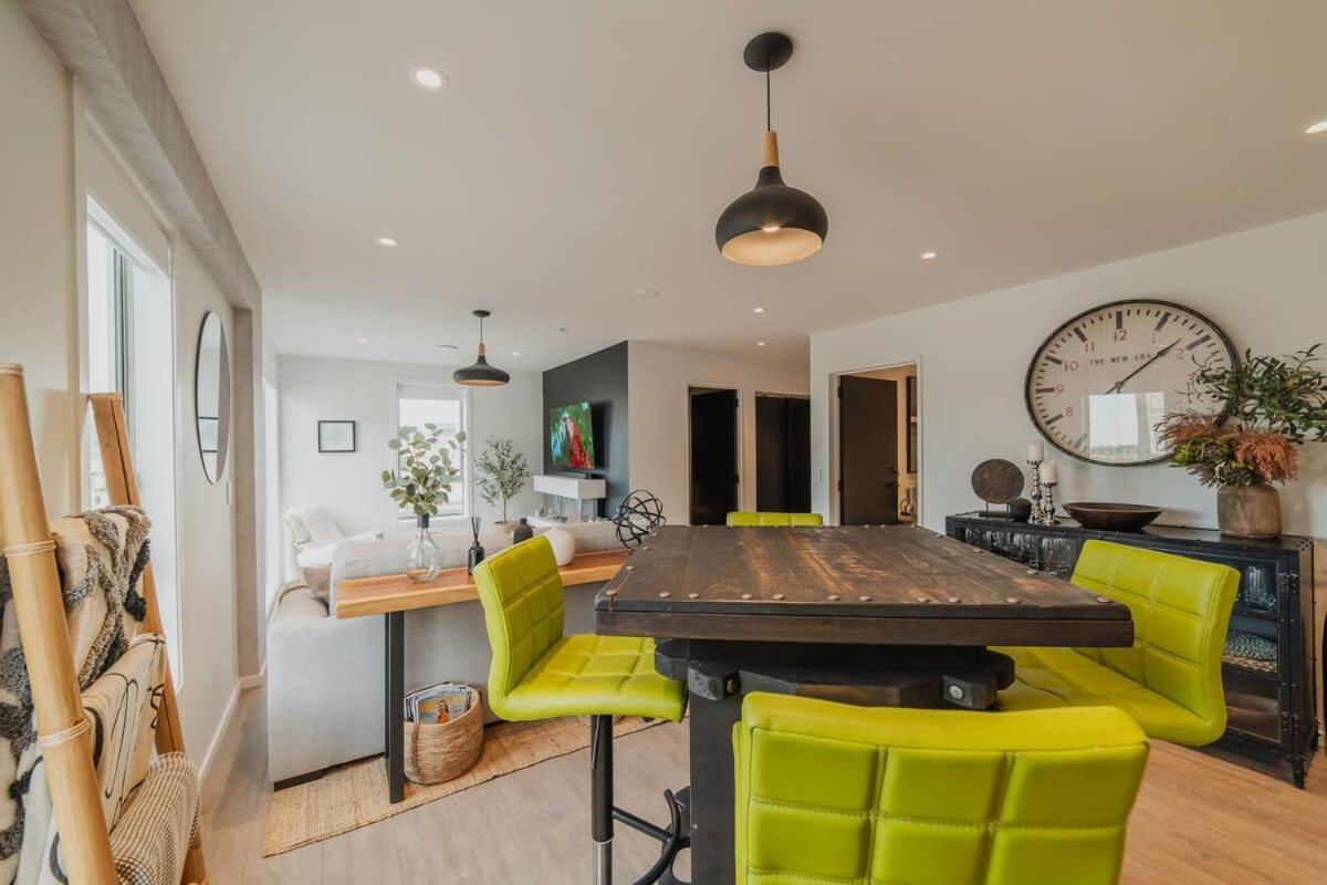 Penthouse Perfection - 2Br Elegance On Worcester St Christchurch Exterior photo