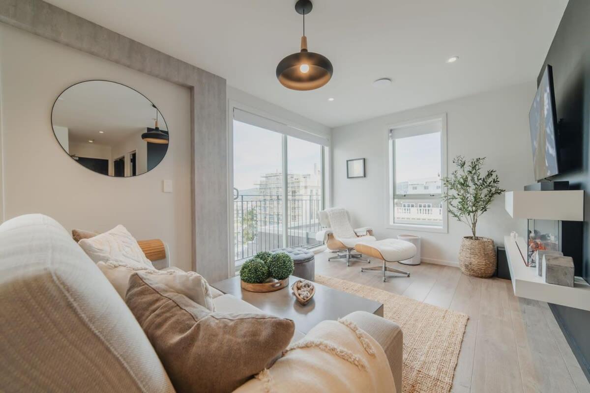Penthouse Perfection - 2Br Elegance On Worcester St Christchurch Exterior photo