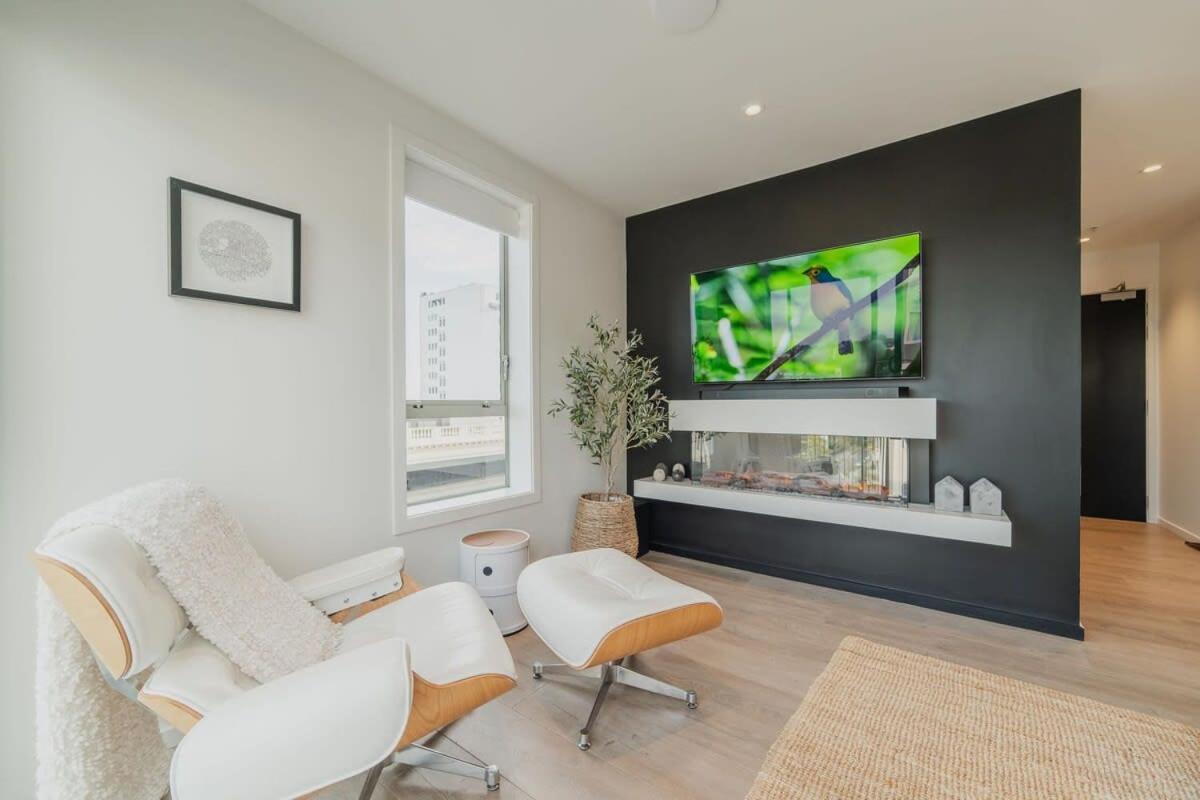 Penthouse Perfection - 2Br Elegance On Worcester St Christchurch Exterior photo